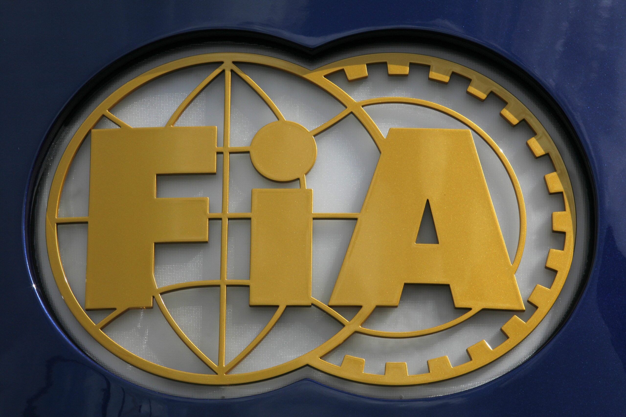 Picture of the FIA logo taken in the pad