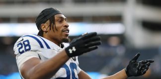 INGLEWOOD, CALIFORNIA - OCTOBER 19: Jonathan Taylor #28 of the Indianapolis Colts celebrates after his team's 38-24 win against the Los Angeles Chargers at SoFi Stadium on October 19, 2025 in Inglewood, California. (Photo by Luke Hales/Getty Images)